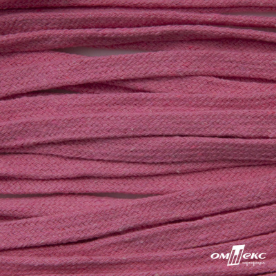 Шнур плетеный d-8 мм плоский, 70% хлопок 30% полиэстер, уп.85+/-1 м, цв.1029-розовый - купить в Новокуйбышевске. Цена: 735 руб.